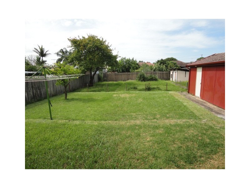 Fairfield East NSW 2165