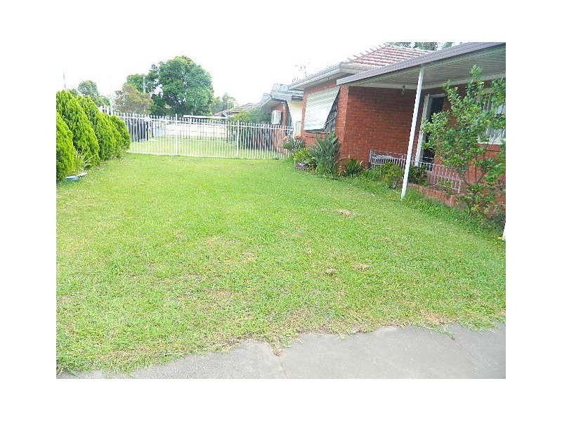 Fairfield East NSW 2165