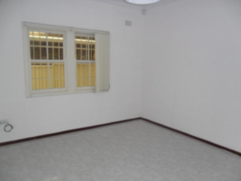 Fairfield East NSW 2165