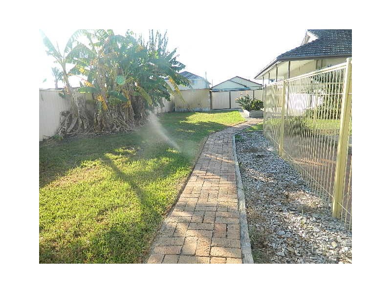 Fairfield East NSW 2165