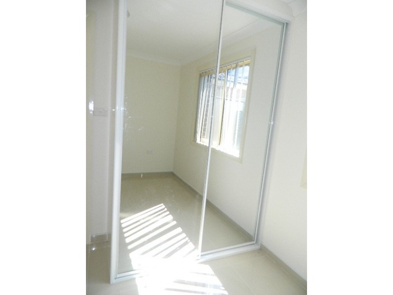 Edensor Park NSW 2176