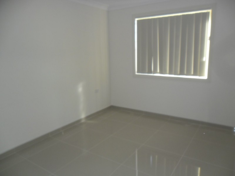 Edensor Park NSW 2176