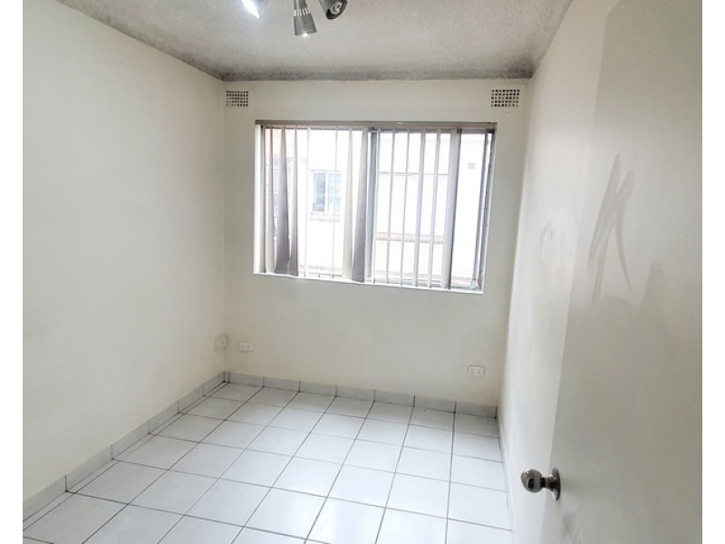 4/87 SMART STREET, Fairfield NSW 2165