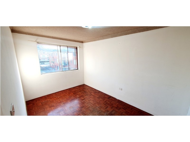 Fairfield NSW 2165