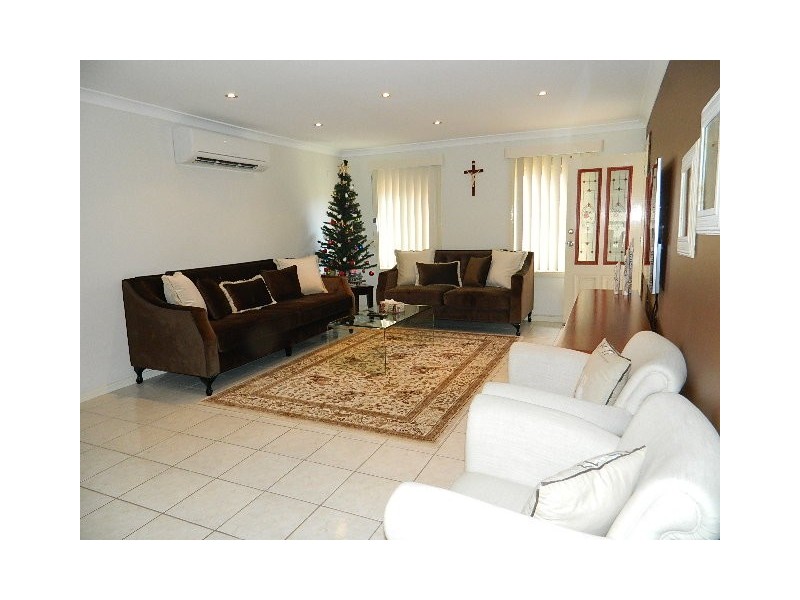 6/21-25 MALLACOOTA ST, Wakeley NSW 2176