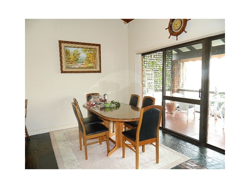 792 HENRY LAWSON DR, Picnic Point NSW 2213