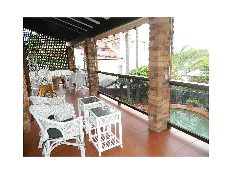 792 HENRY LAWSON DR, Picnic Point NSW 2213