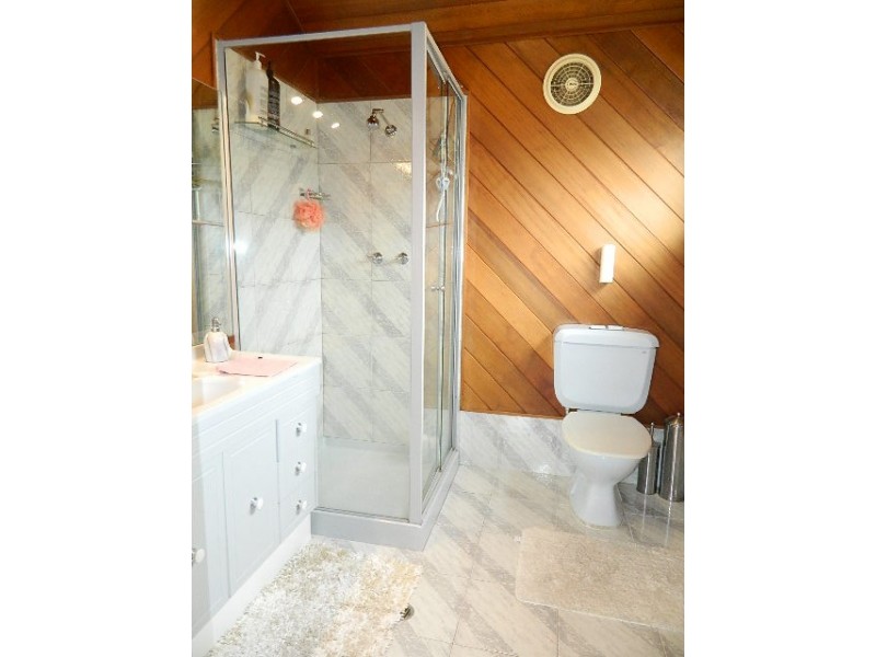 792 HENRY LAWSON DR, Picnic Point NSW 2213