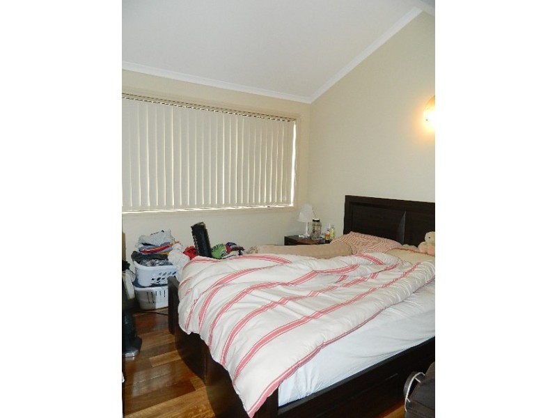 792 HENRY LAWSON DR, Picnic Point NSW 2213