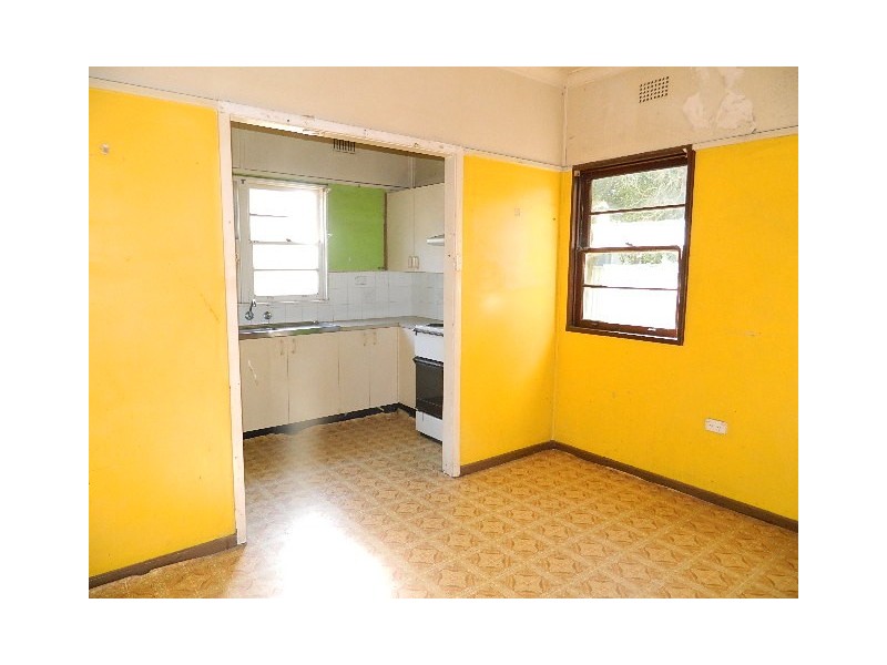 42 NORTH ST, Fairfield NSW 2165