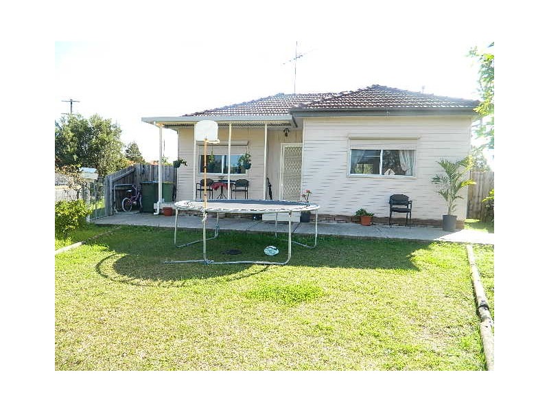 2 WOLSELEY ST, Fairfield NSW 2165