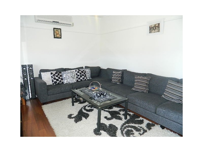 2 WOLSELEY ST, Fairfield NSW 2165