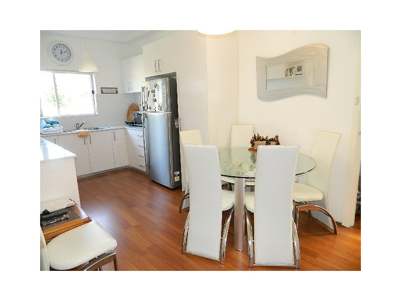 2 WOLSELEY ST, Fairfield NSW 2165