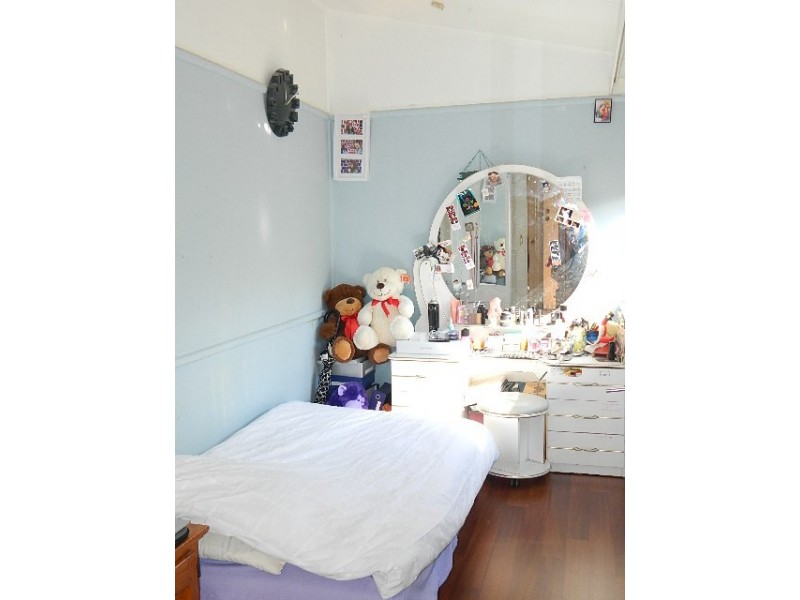 2 WOLSELEY ST, Fairfield NSW 2165