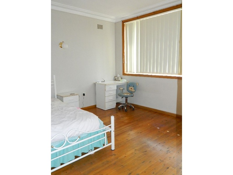 Fairfield NSW 2165