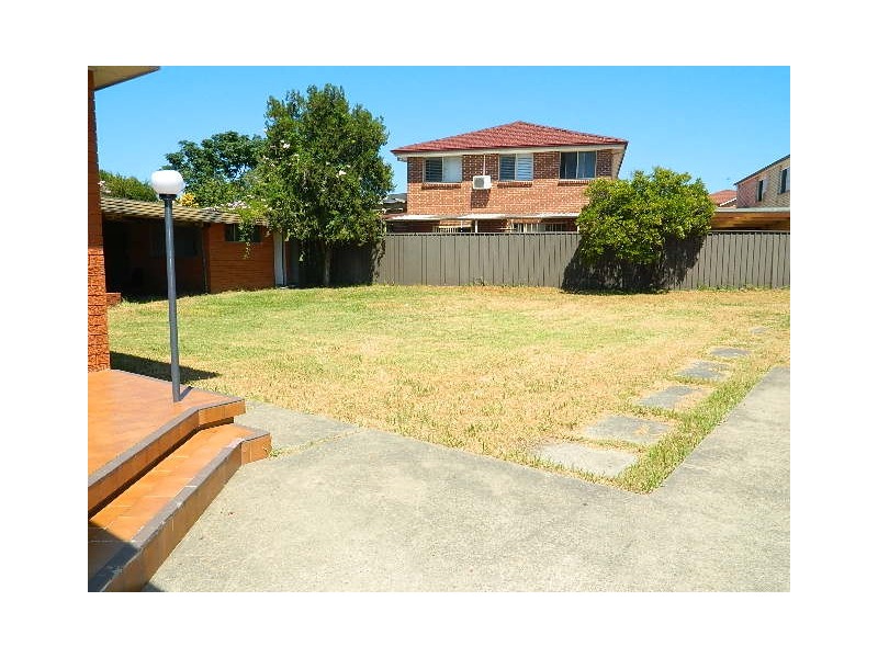 Fairfield NSW 2165