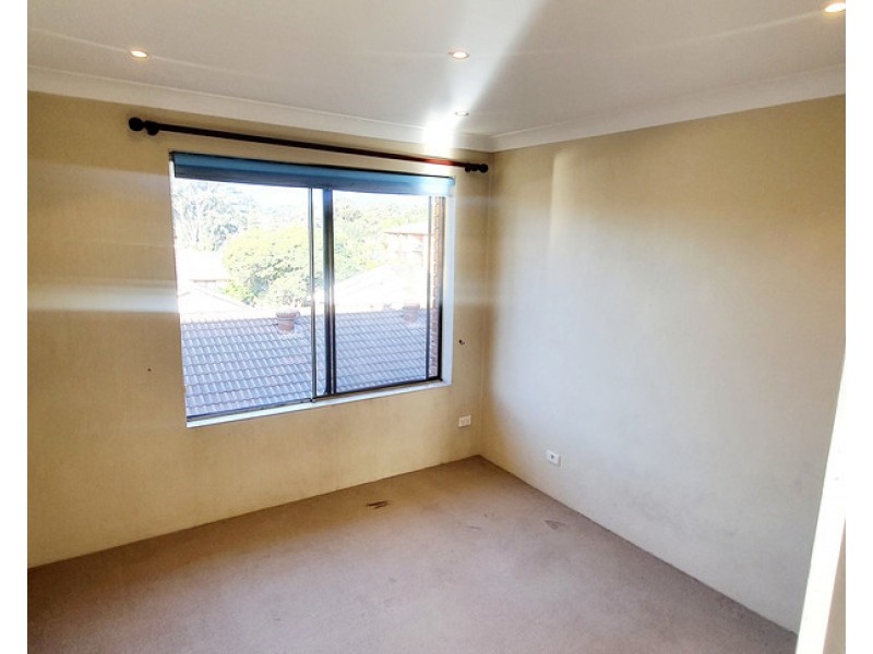 6/118 wattle Ave, Carramar NSW 2163