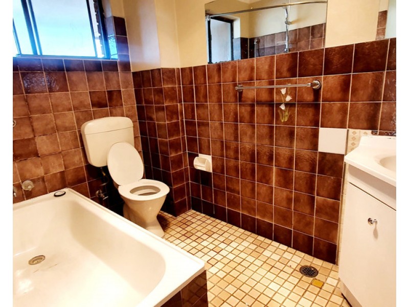 6/118 wattle Ave, Carramar NSW 2163