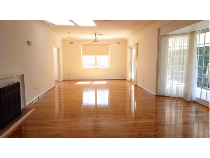 25 Lancaster Avenue, St Ives NSW 2075