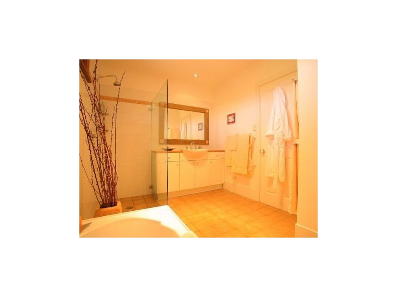 2A KAREELA ROAD, Chatswood NSW 2067