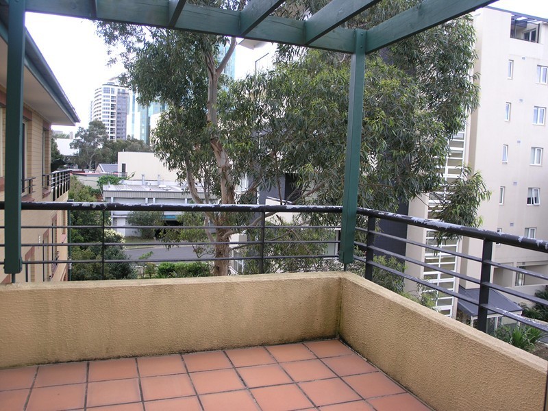 33/1 Eddy Road, Chatswood NSW 2067