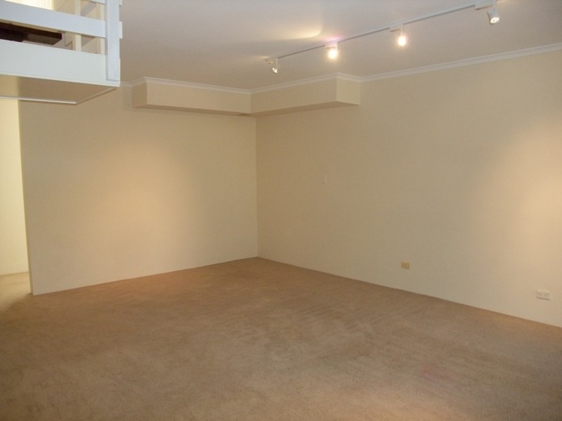 5/19 BIRDWOOD AVENUE, Lane Cove NSW 2066