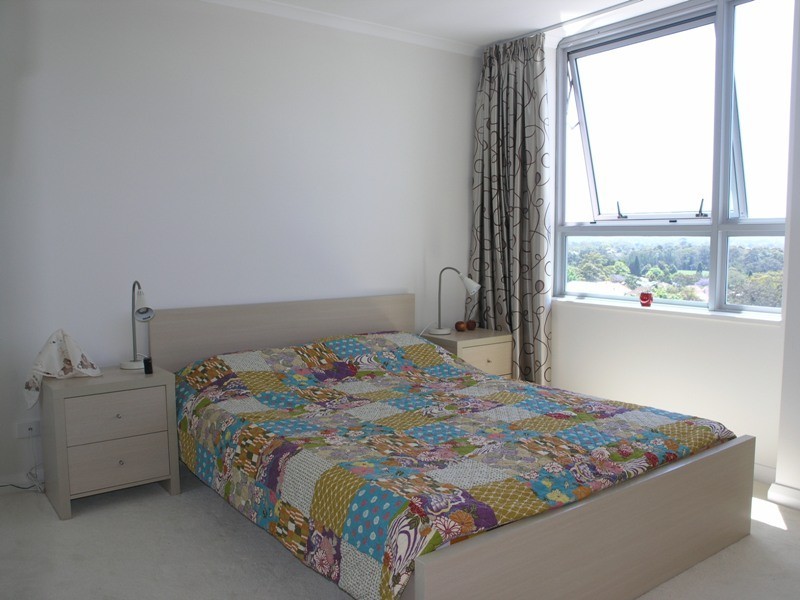 919/2B Help Street, Chatswood NSW 2067