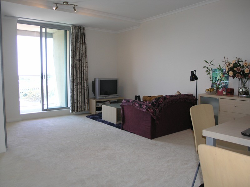 919/2B Help Street, Chatswood NSW 2067