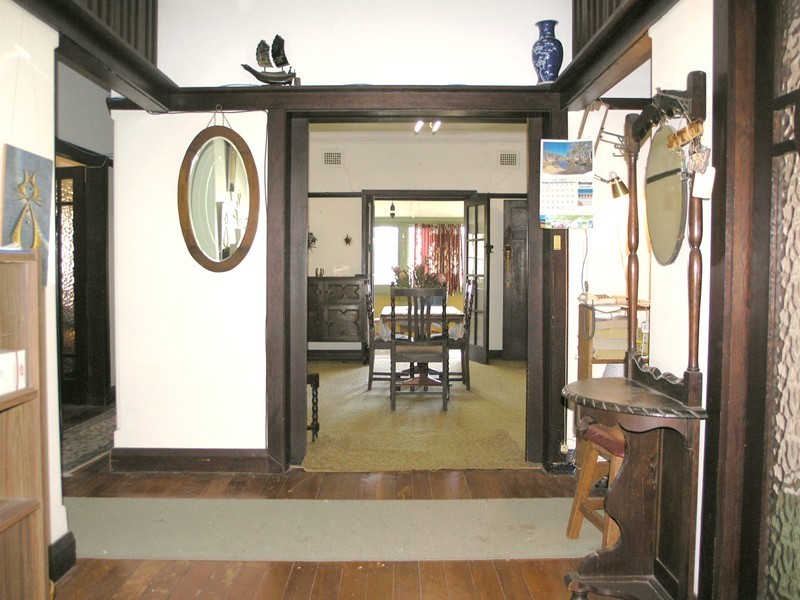 33 Centennial Avenue, Chatswood NSW 2067