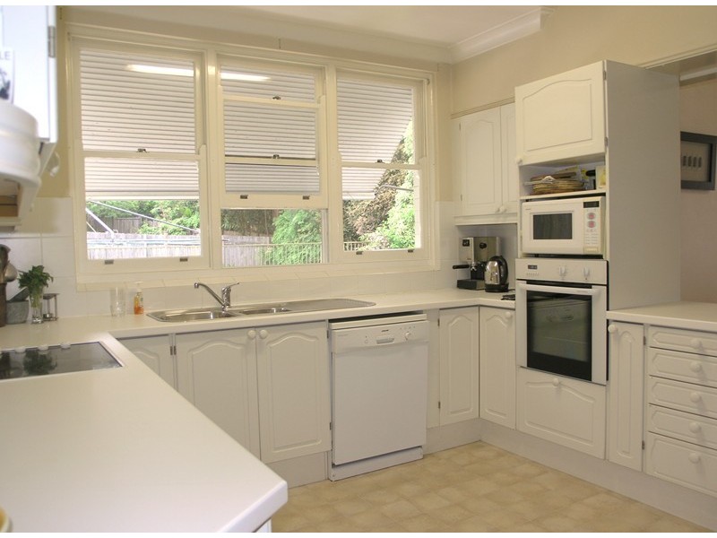 25 Lancaster Avenue, St Ives NSW 2075