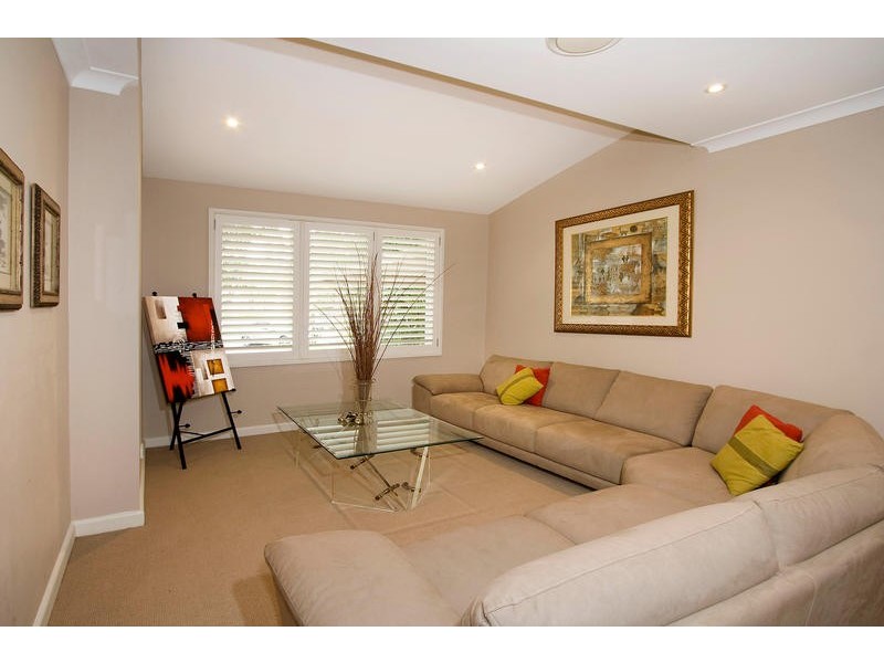 5 Fairview Avenue, St Ives NSW 2075