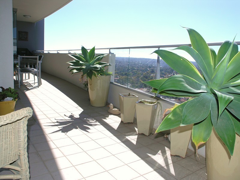 2301/11 Railway Street, Chatswood NSW 2067