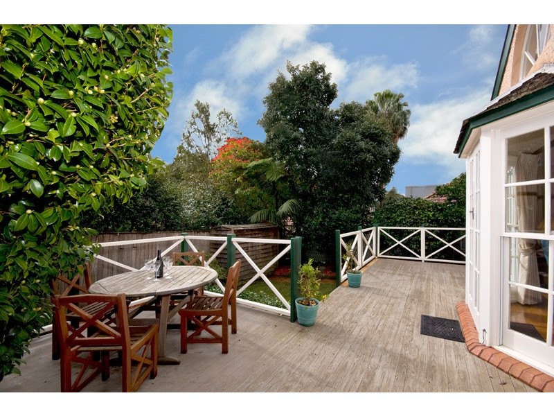 5 Wyvern Avenue, Roseville NSW 2069