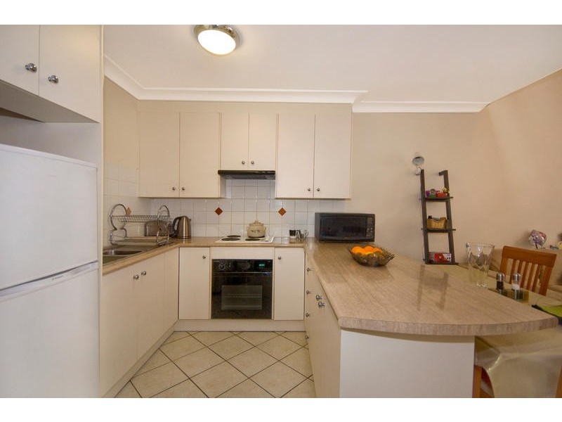 18/5 Help Street, Chatswood NSW 2067