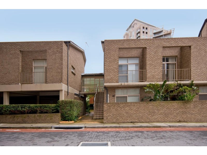 18/5 Help Street, Chatswood NSW 2067