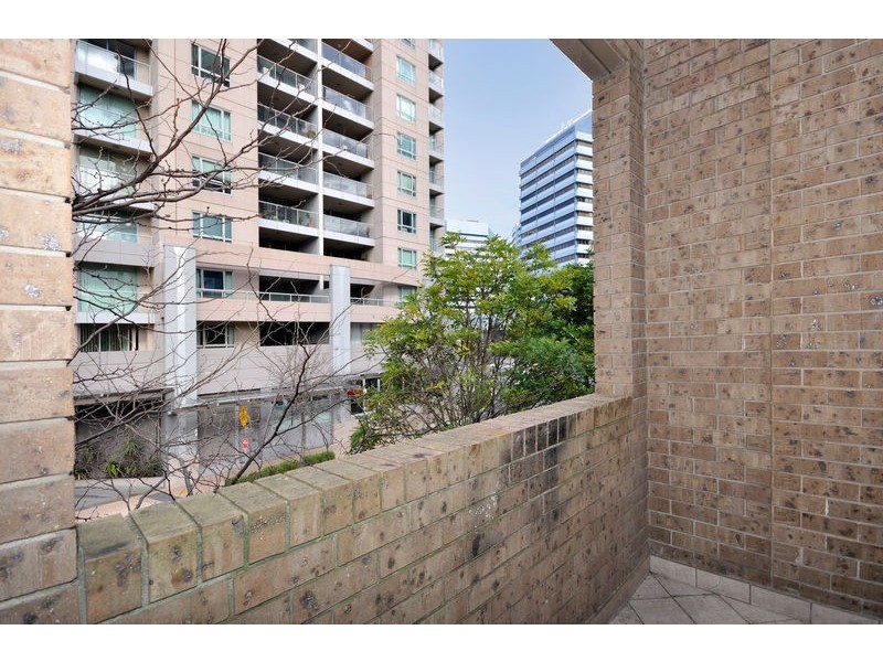 33/5 Help Street, Chatswood NSW 2067