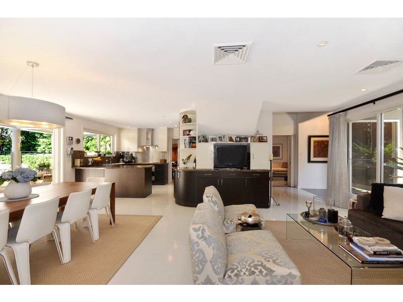 6 Lawson Parade, St Ives NSW 2075