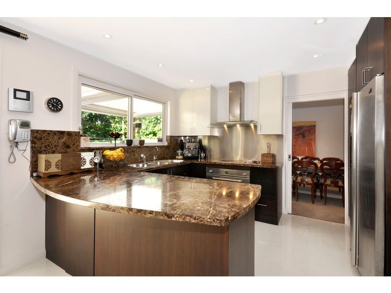 6 Lawson Parade, St Ives NSW 2075