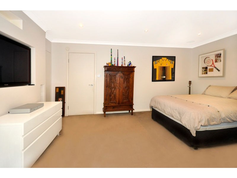 6 Lawson Parade, St Ives NSW 2075