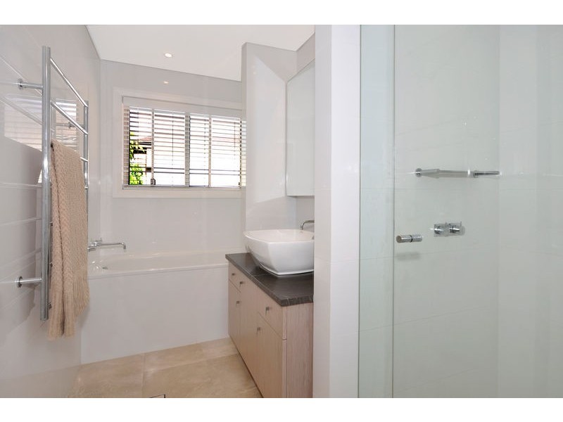 6 Lawson Parade, St Ives NSW 2075