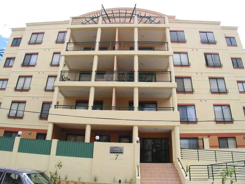 13/7 Freeman Road, Chatswood NSW 2067