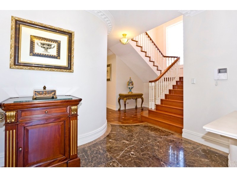 95 Warrane Road, Willoughby NSW 2068