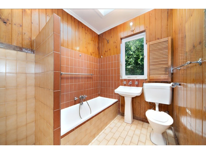 5 Glen Road, Roseville NSW 2069