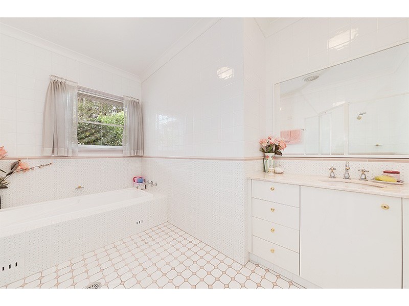 13 Stanley Close, St Ives NSW 2075