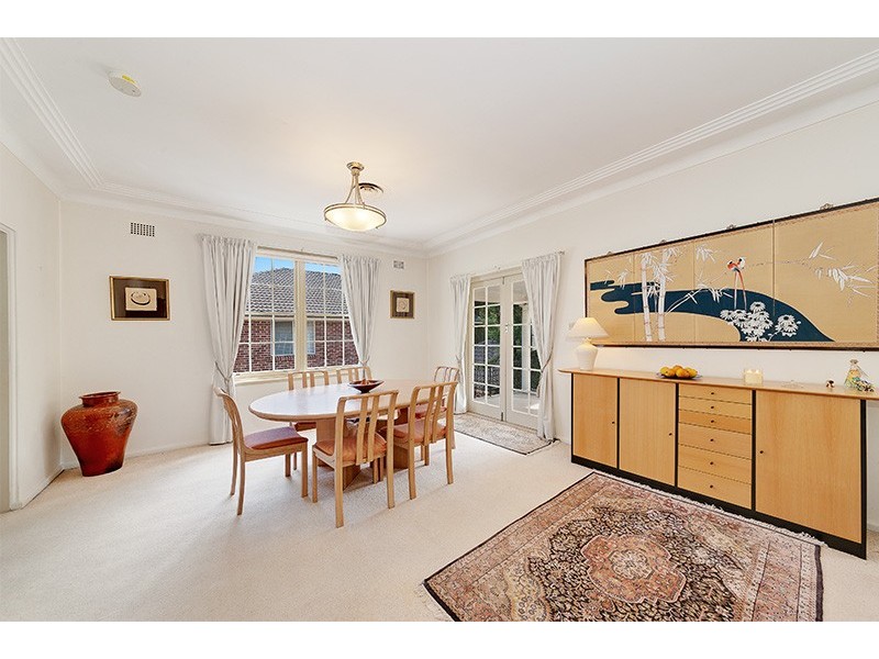 25 Lancaster Ave, St Ives NSW 2075