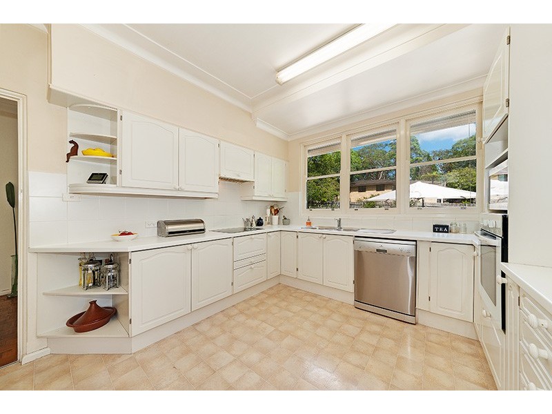 25 Lancaster Ave, St Ives NSW 2075