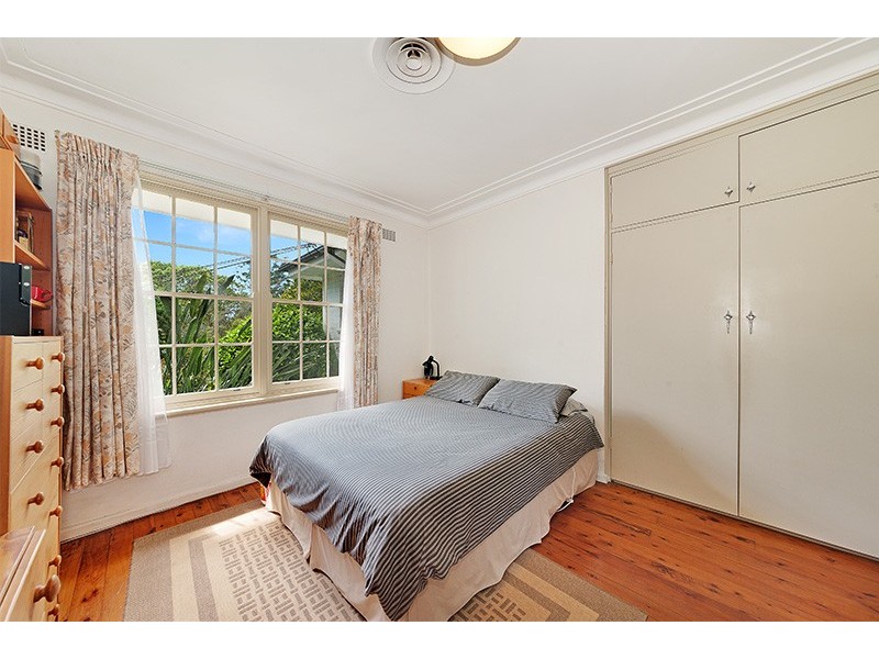 25 Lancaster Ave, St Ives NSW 2075