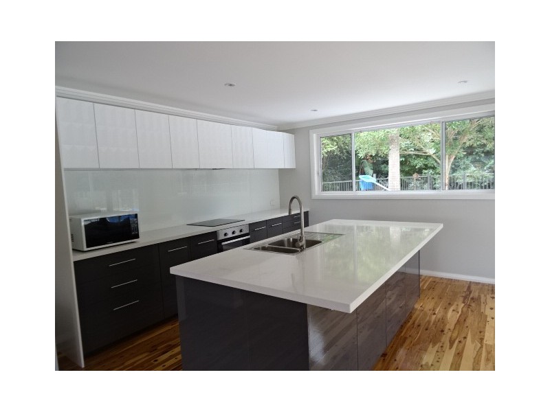 106 DEEPWATER ROAD, Castle Cove NSW 2069