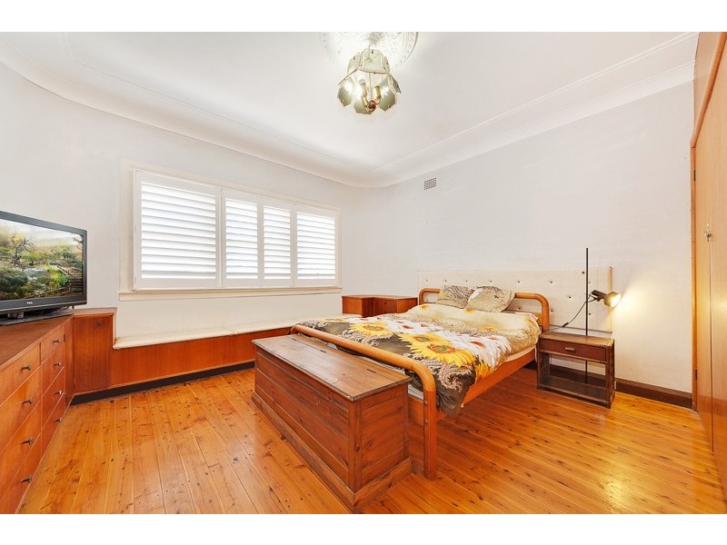 197 Eastern Valley Way, Middle Cove NSW 2068