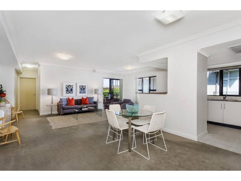 15/143 Bowden Street, Meadowbank NSW 2114